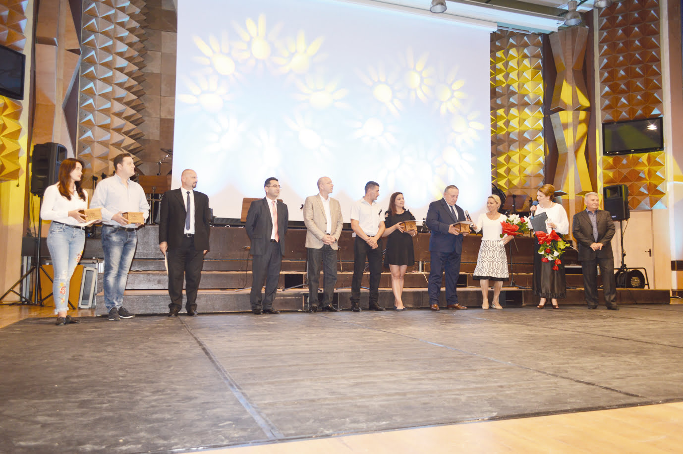 Read more about the article COMUNA DUDEȘTII NOI, PRINTRE LAUREATELE EDIȚIEI DIN ACEST AN A „LĂZII CU ZESTRE”