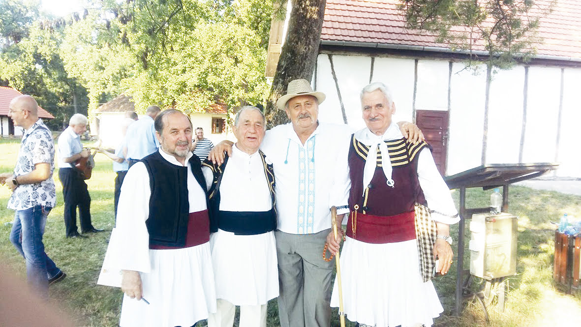 Read more about the article FESTIVALUL ETNIILOR A DEVENIT TRADIŢIE PENTRU AROMÂNII DIN DUDEŞTII NOI